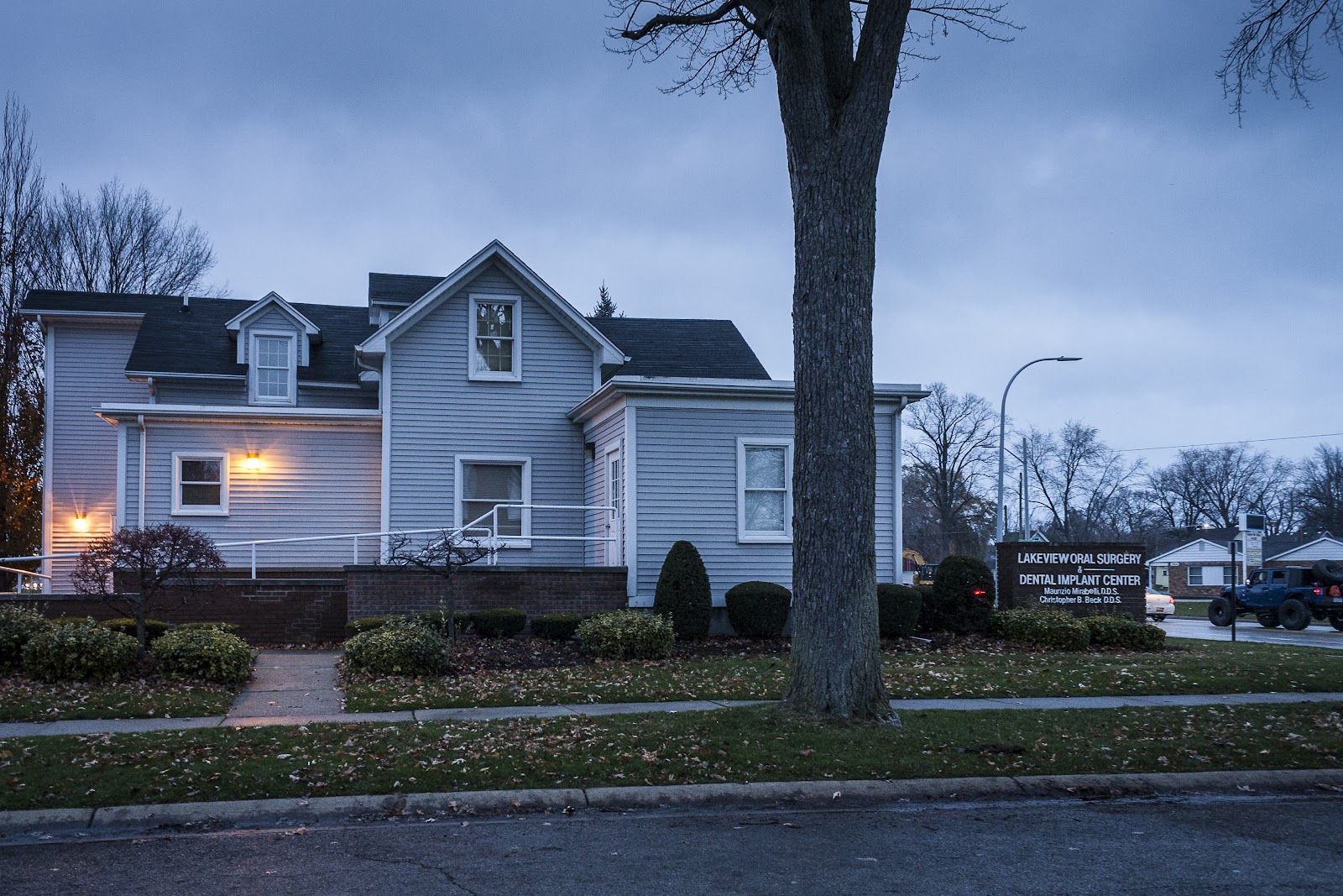 Lakeview Oral Surgery & Dental Implant Centers — photo