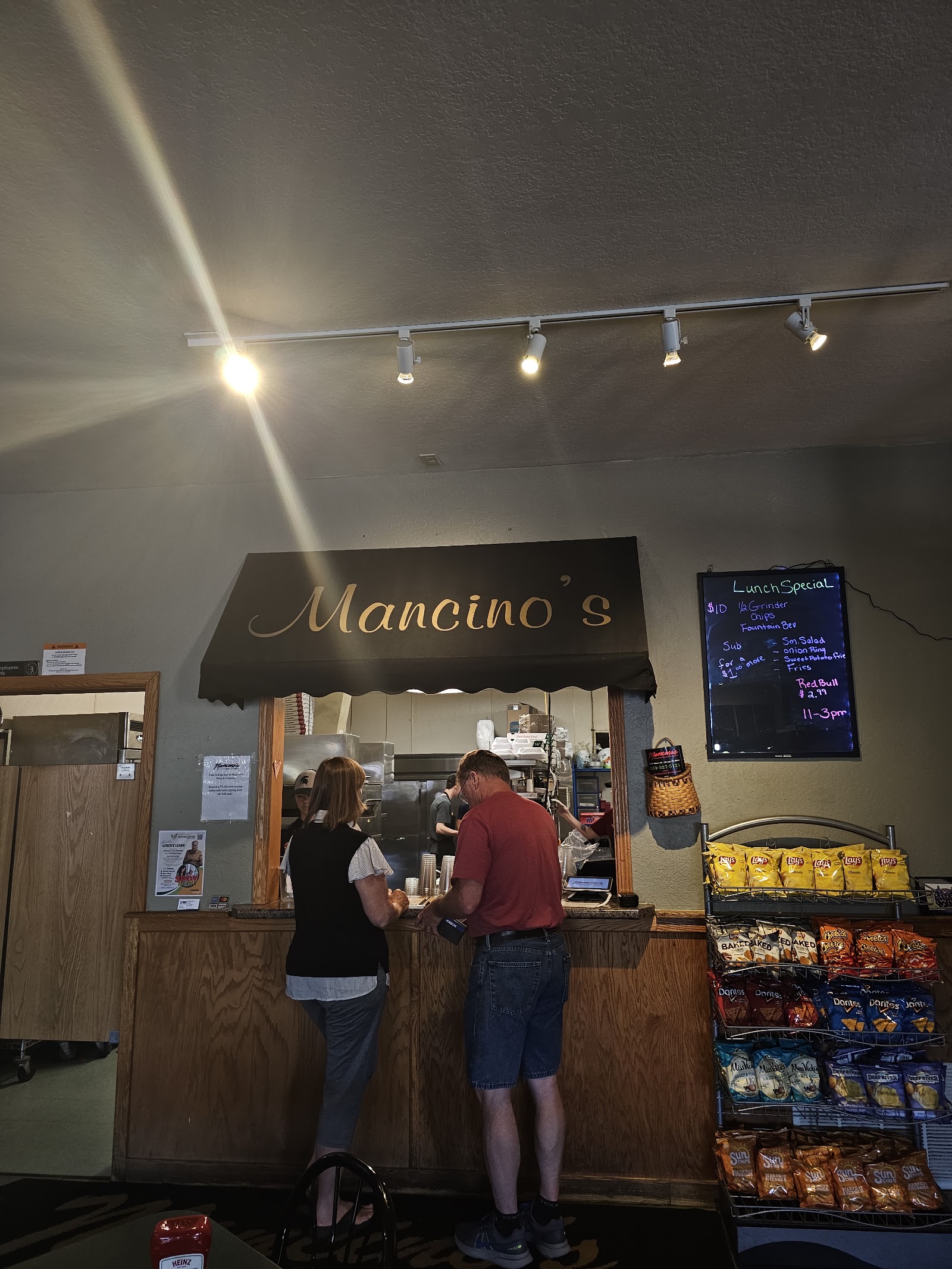 Mancino's Pizza & Grinders in Port Huron