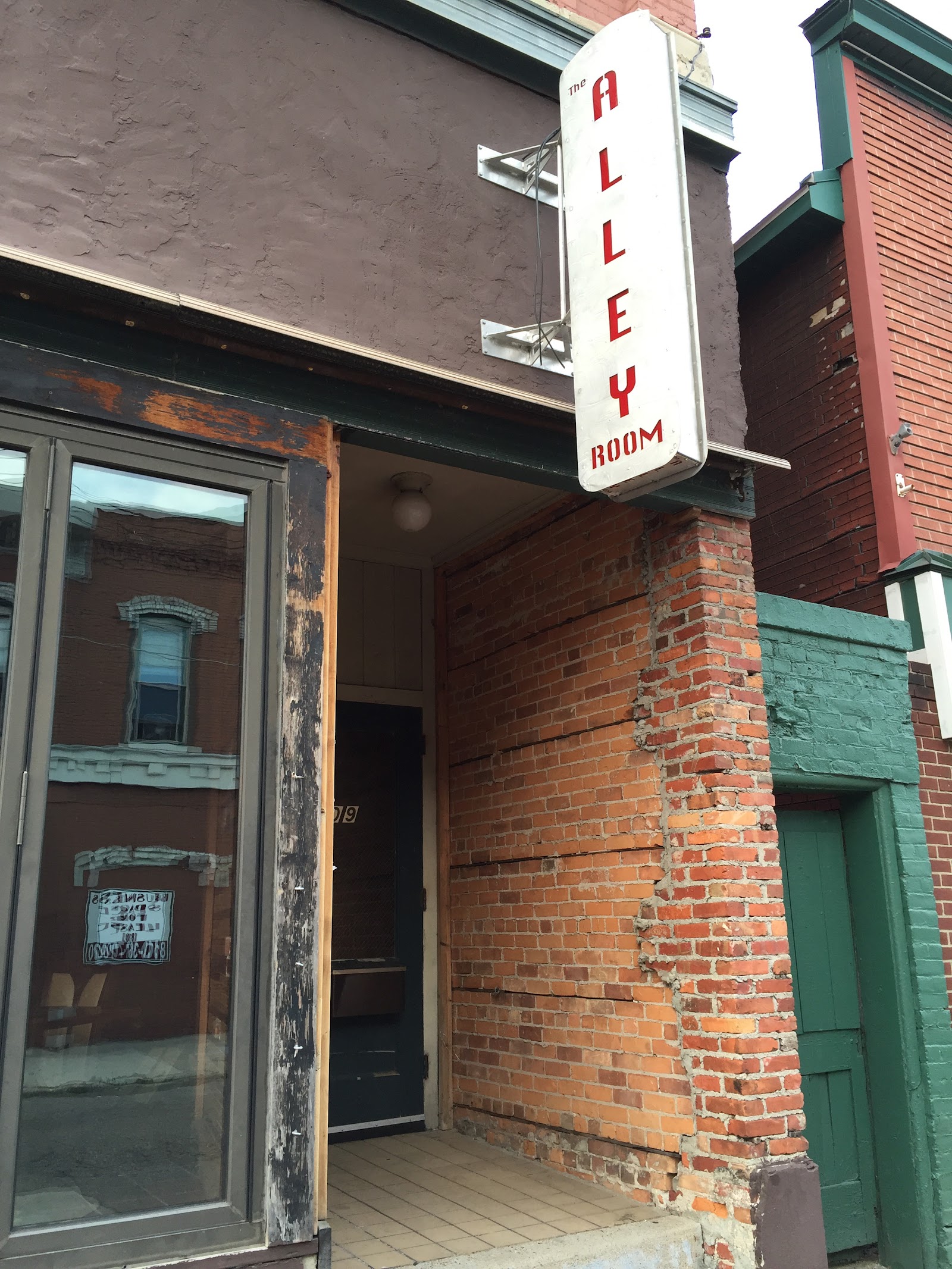 The Alley Room in Port Huron